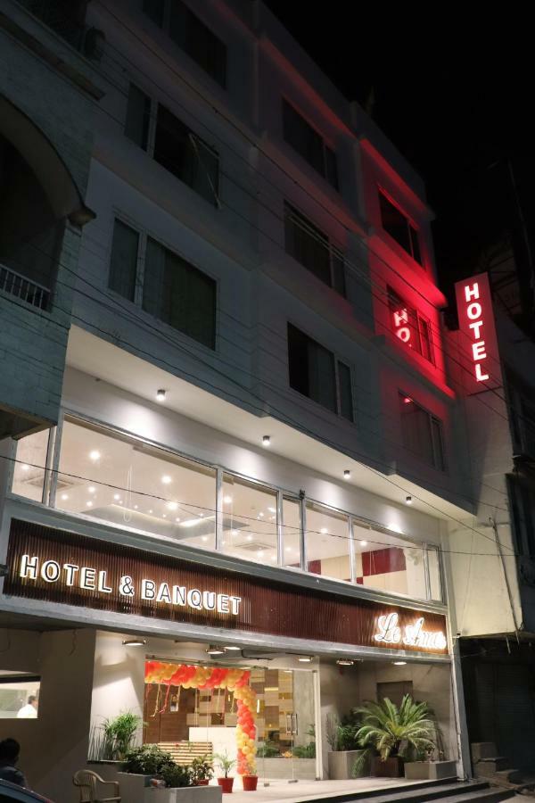 โรงแรมเลอ อะมอร์  โกตา ภายนอก รูปภาพ